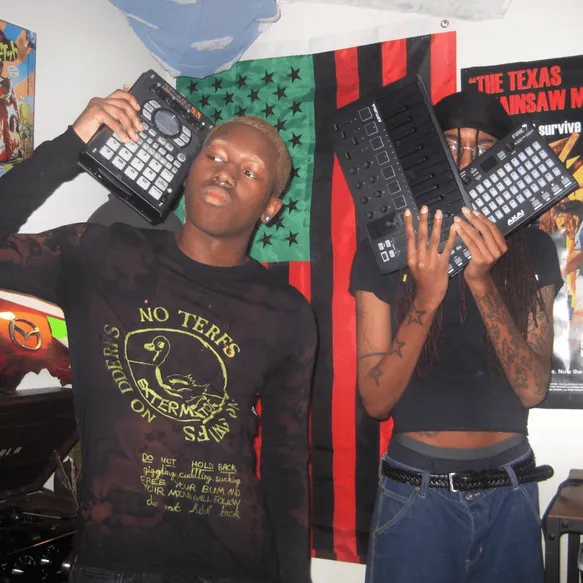 FearDorian & Quinn – Before You Press Play (Album) FearDorian & Quinn – Before You Press Play (Album)